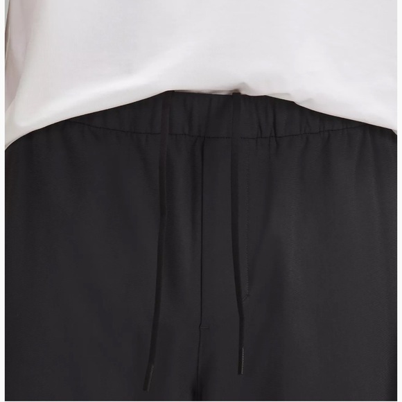 NWT lululemon Men’s ABC Pull-On Pant in Obsidian Size Medium - Picture 2 of 5